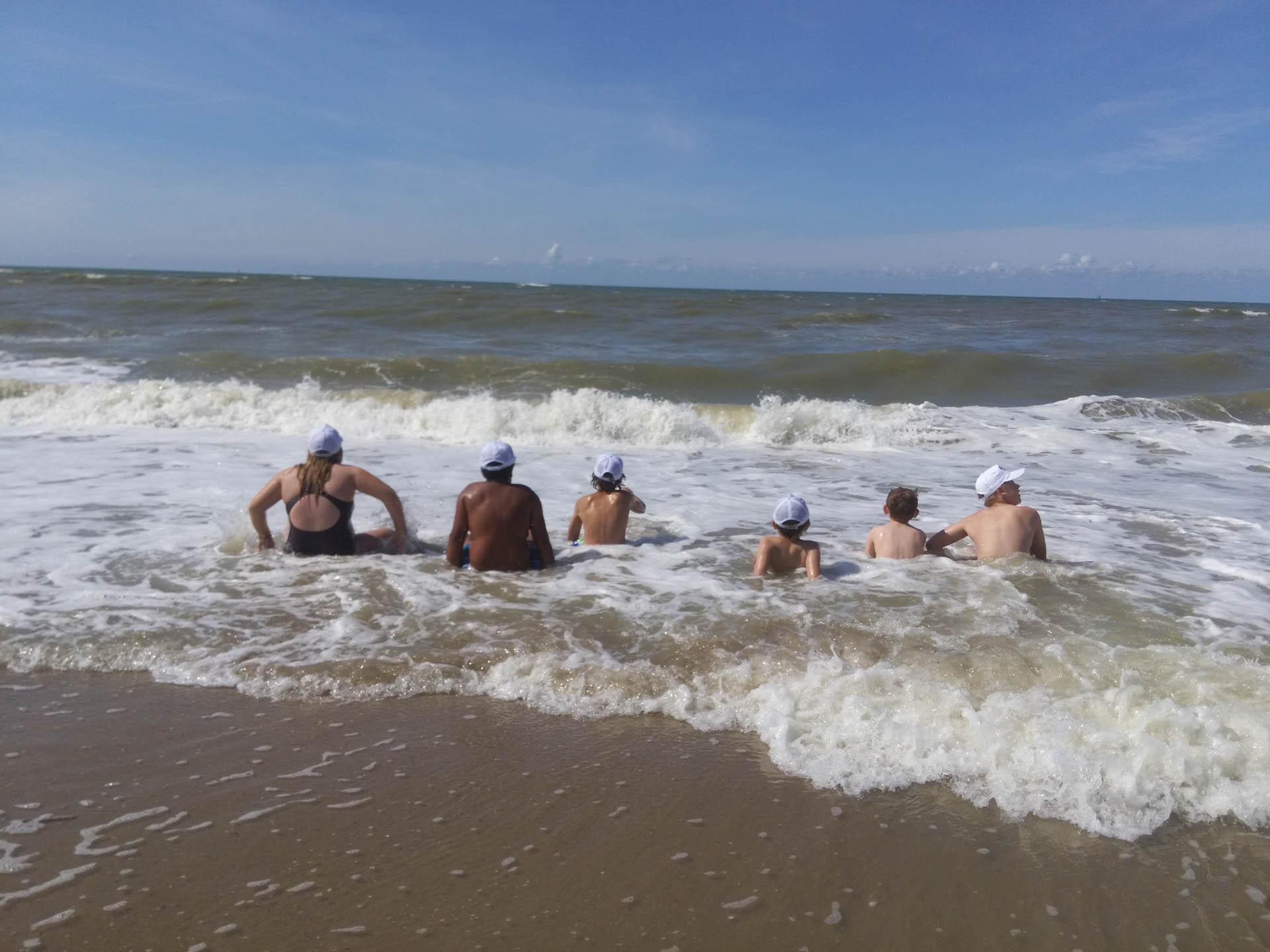 Grüße aus dem Sommerlager der Wölflinge und Jungpfadfinder in Den Haag.